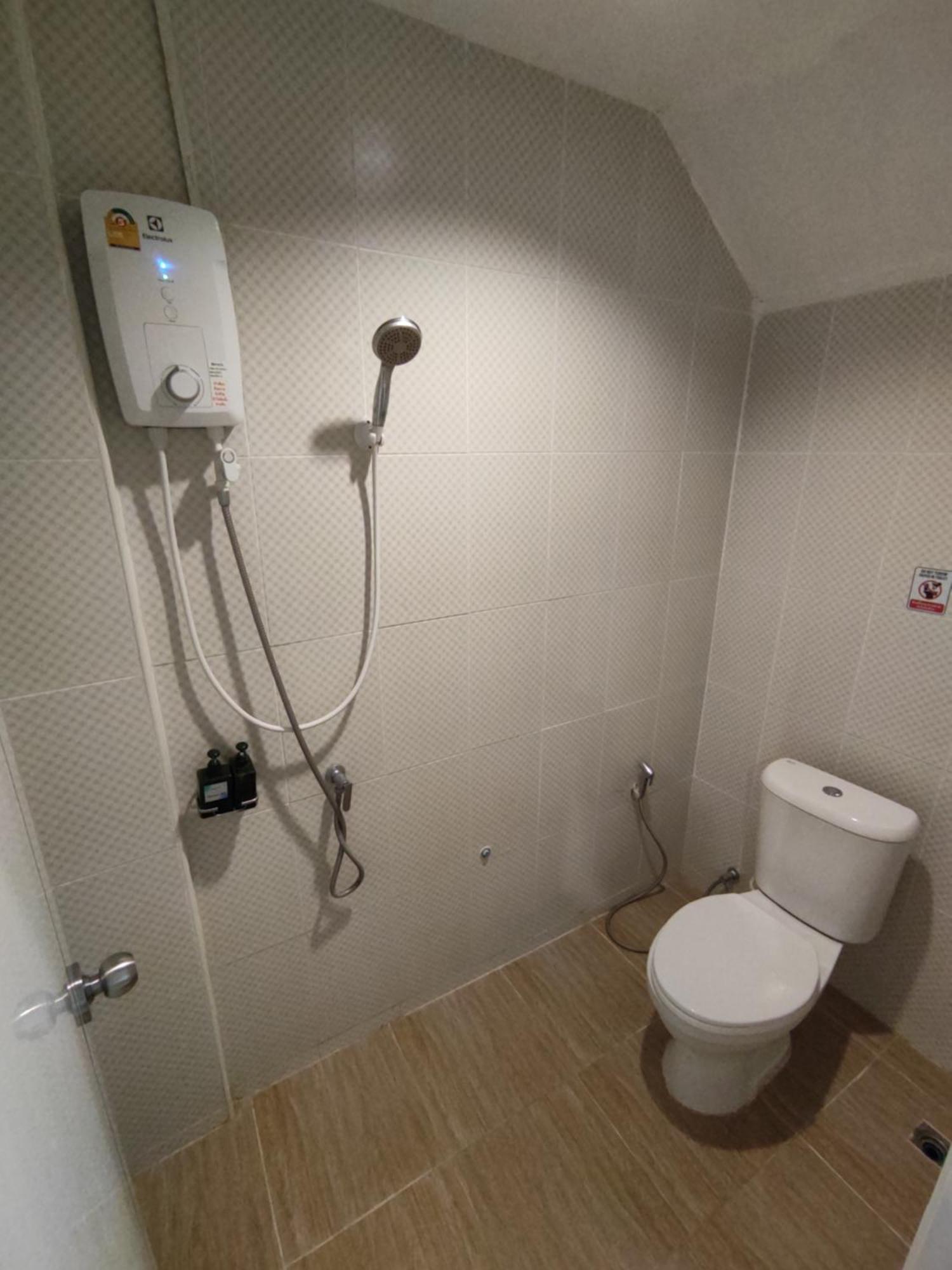 Life Hotel Rong Khun Ban Mai  エクステリア 写真